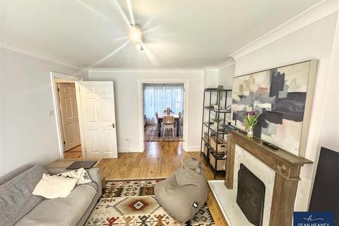 3 bedroom terraced house for sale, Belgravia Close, High Barnet EN5