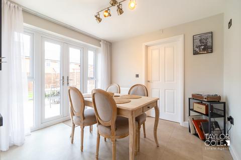 3 bedroom detached house for sale, Rosings Drive, Tamworth