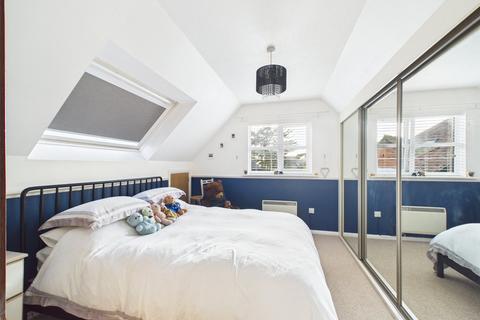 1 bedroom maisonette for sale, Twynham Road, Southbourne, Bournemouth, Dorset, BH6