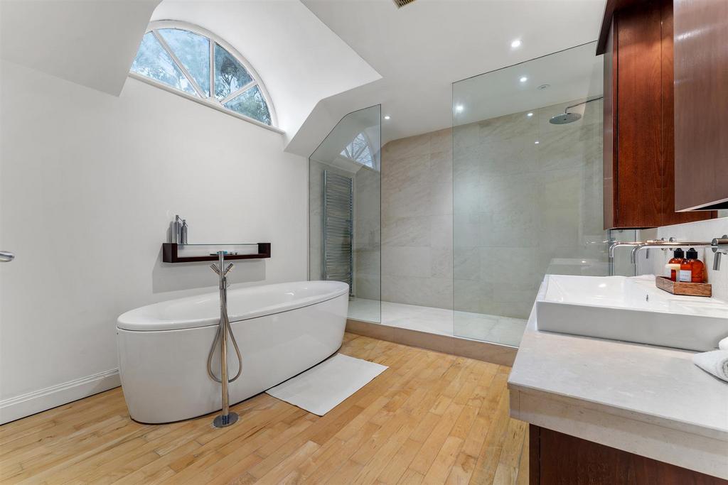 Bed 1 En Suite