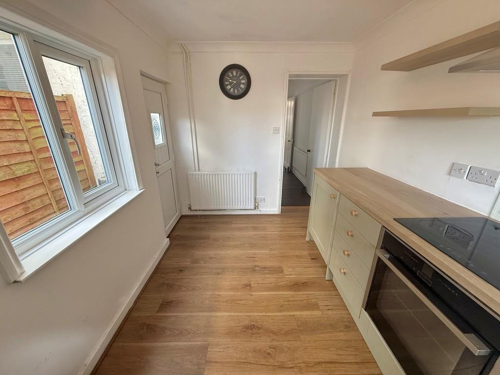 9 Albert Road Kitchen 2