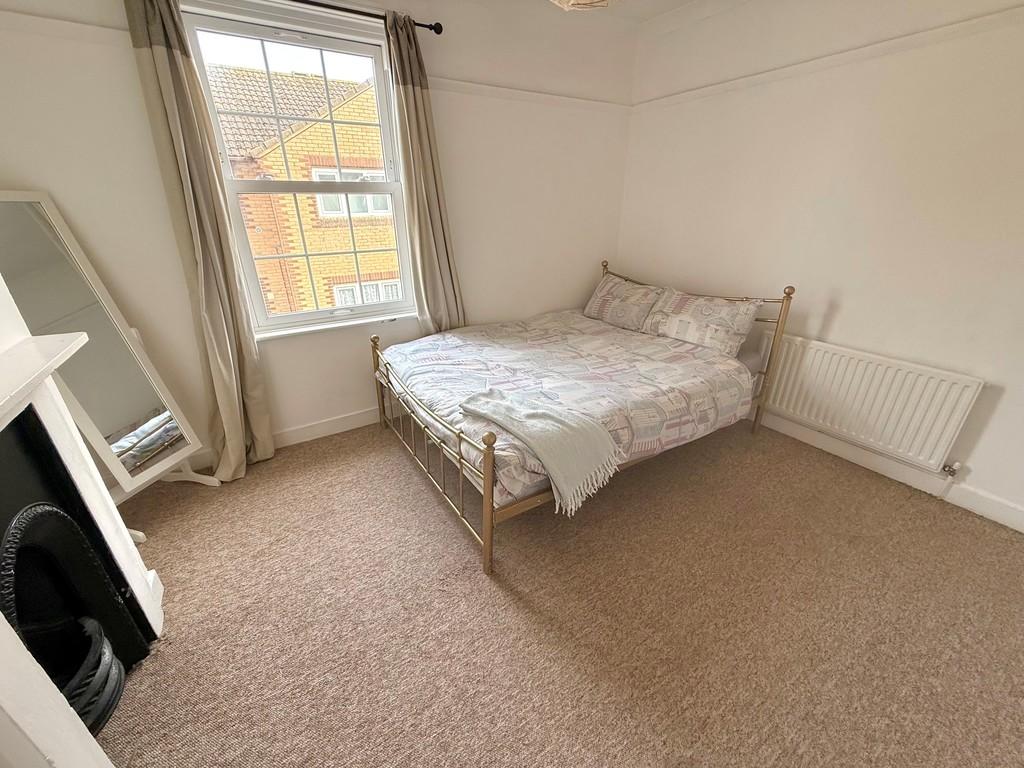 9 Albert Road Bed1 2