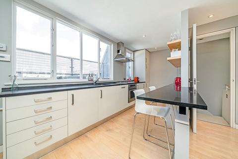 3 bedroom flat for sale, Porchester Square, London W2