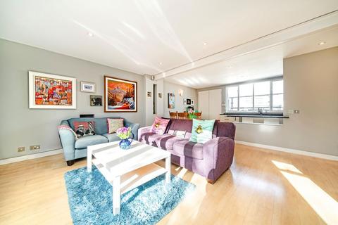 3 bedroom flat for sale, Porchester Square, London W2
