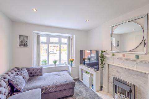 2 bedroom semi-detached bungalow to rent, Kingfisher Close, Leeds, LS17 8XB