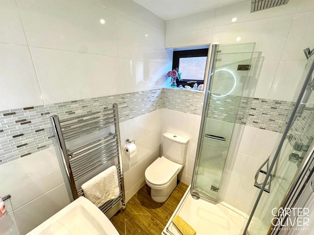Ensuite Bed 2