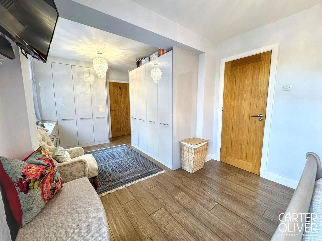 Dressing Area Principal Bed 1
