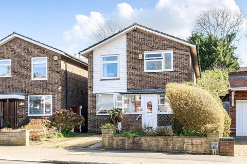 Fitzjohn Avenue, Barnet, EN5