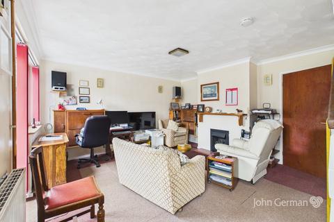 3 bedroom semi-detached house for sale, Willow Road, Barton Under Needwood