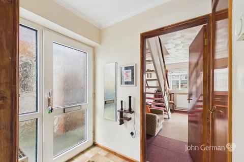 3 bedroom semi-detached house for sale, Willow Road, Barton Under Needwood