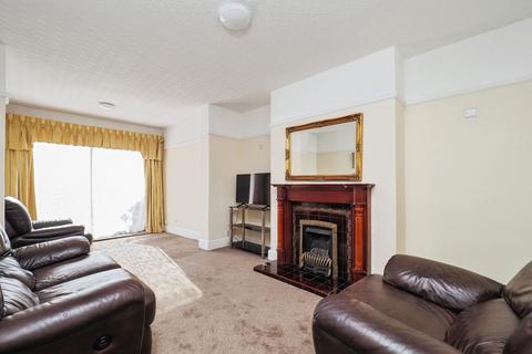 undefined, Russell Drive, Nottingham, NG8