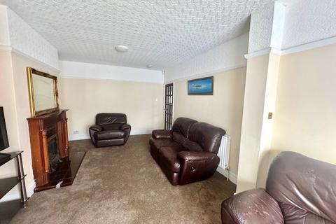 undefined, Russell Drive, Nottingham, NG8