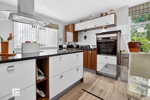 2 bedroom ground floor flat for sale, Drysgol Road, Radyr, Cardiff