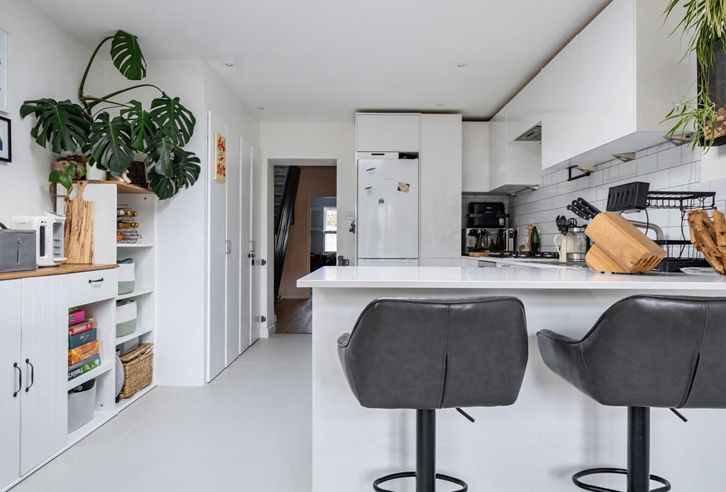 Breakfast Bar