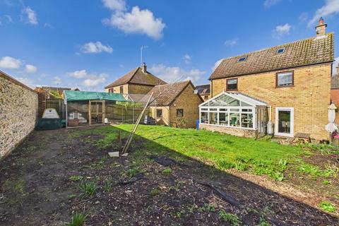 3 bedroom detached house for sale, Alicia Court, Bury St Edmunds IP33