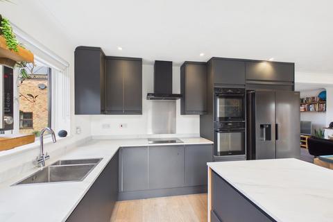 3 bedroom detached house for sale, Alicia Court, Bury St Edmunds IP33