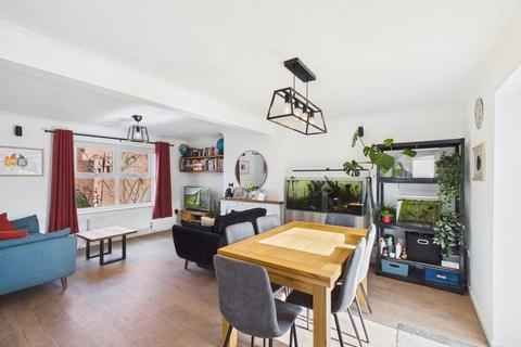 3 bedroom detached house for sale, Alicia Court, Bury St Edmunds IP33