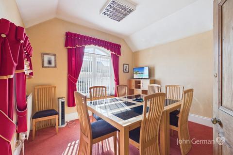 3 bedroom detached house for sale, Branston Road, Burton-on-Trent