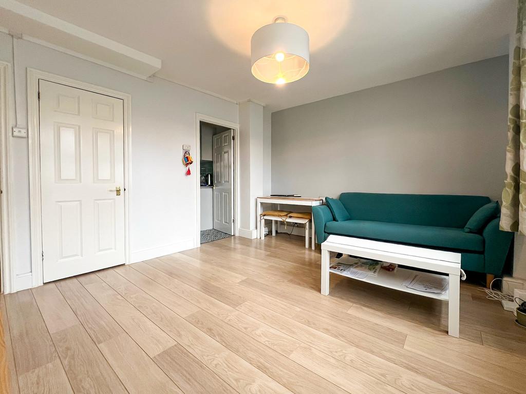 Living Room (3)