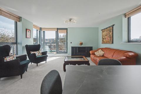 3 bedroom penthouse for sale, Empress Court, Woodins Way