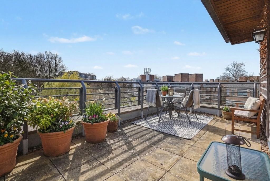 Roof Terrace - Angle 1