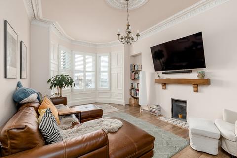 2 bedroom flat for sale, 64/6 Ashley Terrace, Edinburgh, EH11 1RU