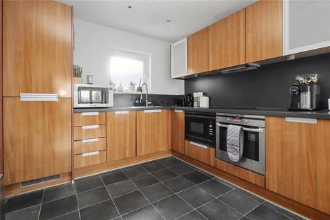 2 bedroom flat for sale, Park Heights, Woking GU22