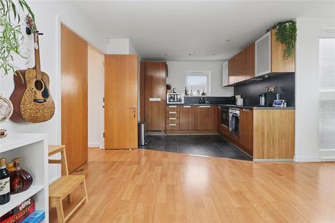 2 bedroom flat for sale, Park Heights, Woking GU22