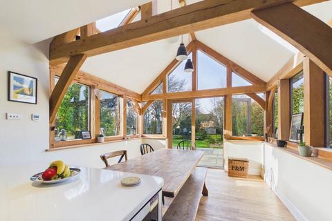 5 bedroom detached house for sale, Perry Street, Wendover