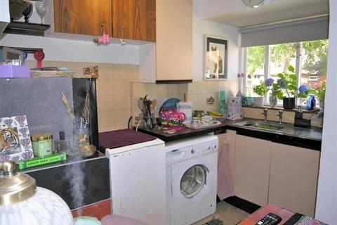 undefined, Overthorpe Close, Knaphill GU21 2LA