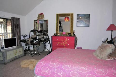 undefined, Overthorpe Close, Knaphill GU21 2LA