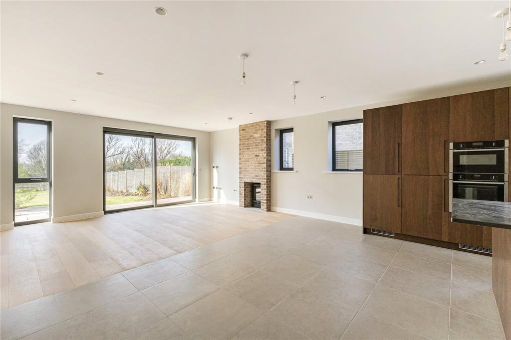 Reception/Kitchen