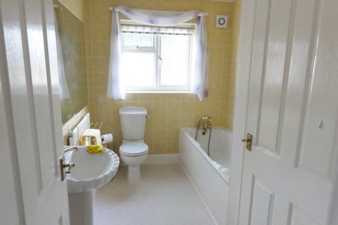 3 bedroom cottage for sale, School Road, Hemingbrough, YO8 6QS