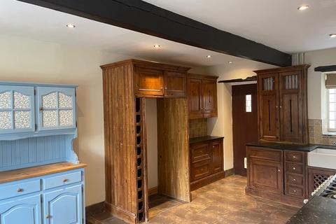 3 bedroom cottage for sale, Town Gate, Scholes, Cleckheaton