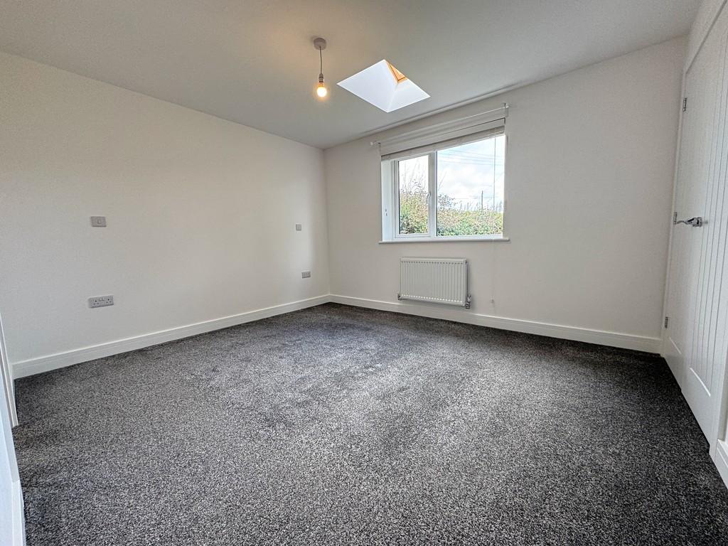 Bedroom One (Main)