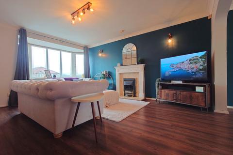 4 bedroom detached house for sale, Calrofold Drive, Waterhays, Newcastle
