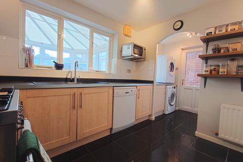 4 bedroom detached house for sale, Calrofold Drive, Waterhays, Newcastle