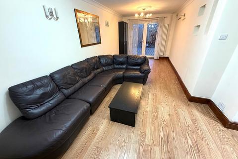 undefined, Denny Road, Slough