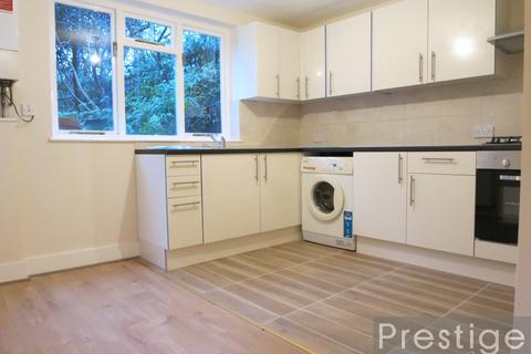 1 bedroom flat to rent, Richmond Road, London E8