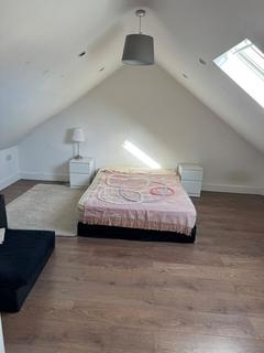 4 bedroom terraced house to rent, Salisbury Road, Reading