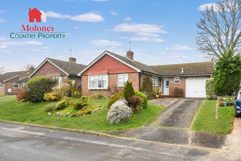 3 bedroom detached bungalow for sale - Northiam, East Sussex TN31