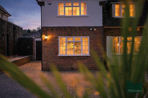 3 bedroom semi-detached house for sale, Billy Lows Lane, Potters Bar