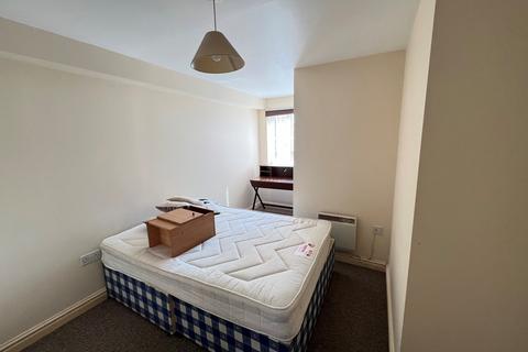 2 bedroom apartment to rent, Weavers Court, Preston New Road