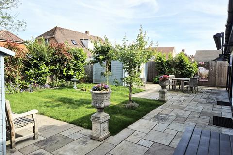 3 bedroom bungalow for sale, St Anne's Close, Emsworth, Hampshire, PO10