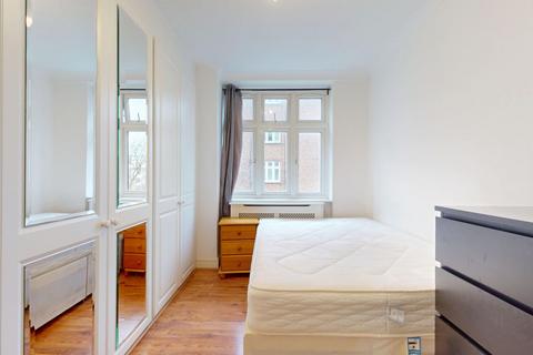 4 bedroom flat for sale, Flat 15 Grove Hall Court, Hall Road, St John's Wood, London, NW8 9NR