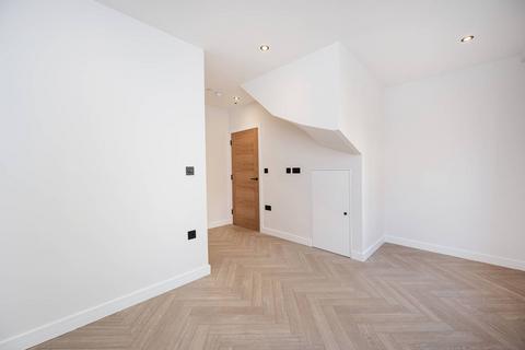 1 bedroom flat to rent, East Passage, Farringdon, London, EC1A