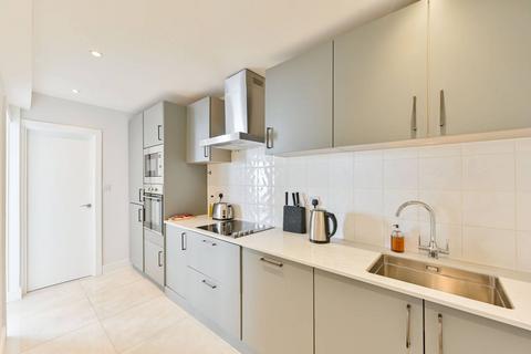 2 bedroom maisonette for sale, St John's Hill, Clapham Junction, London, SW11