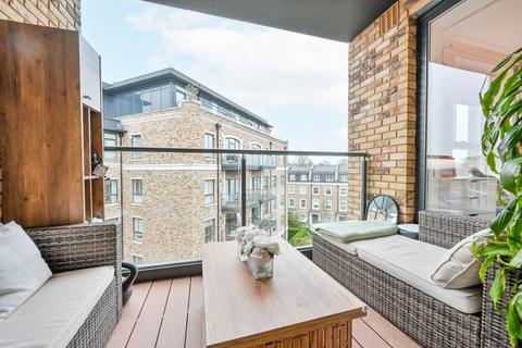1 bedroom flat for sale, Palladian Gardens, Chiswick, London, W4