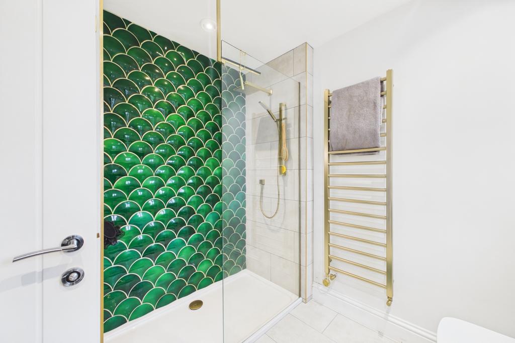 Ewe Move Spalding - Penny Gate - Family bathroom
