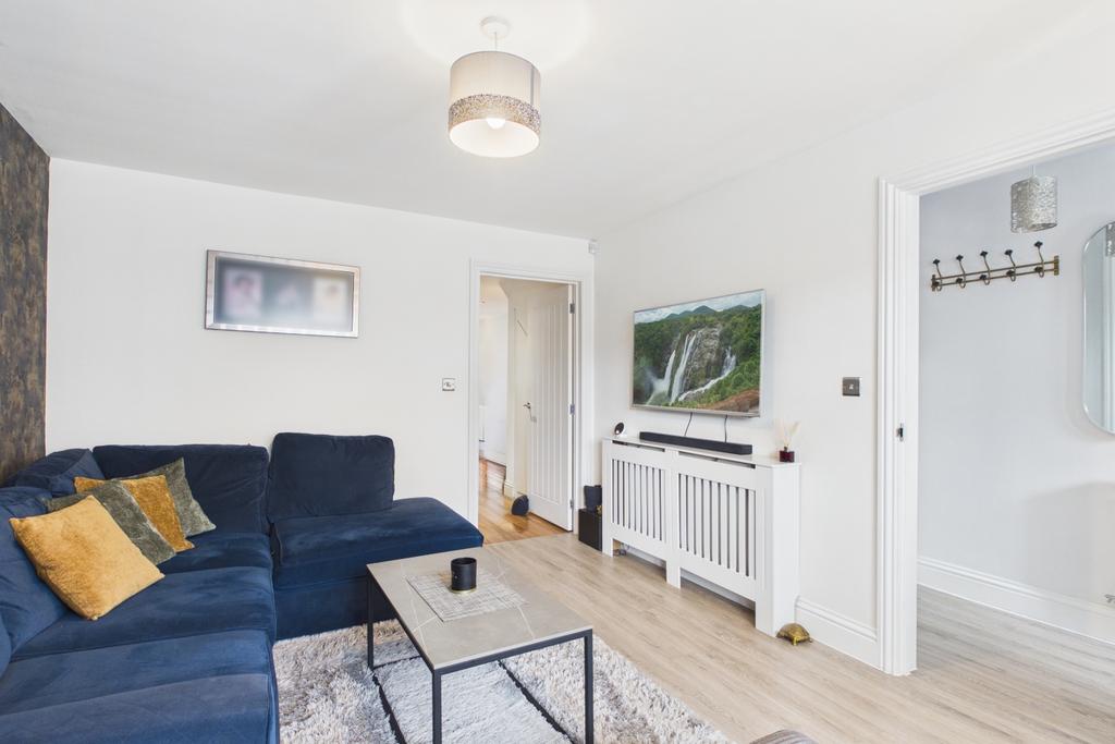 Ewe Move Spalding - Penny Gate - Living Room